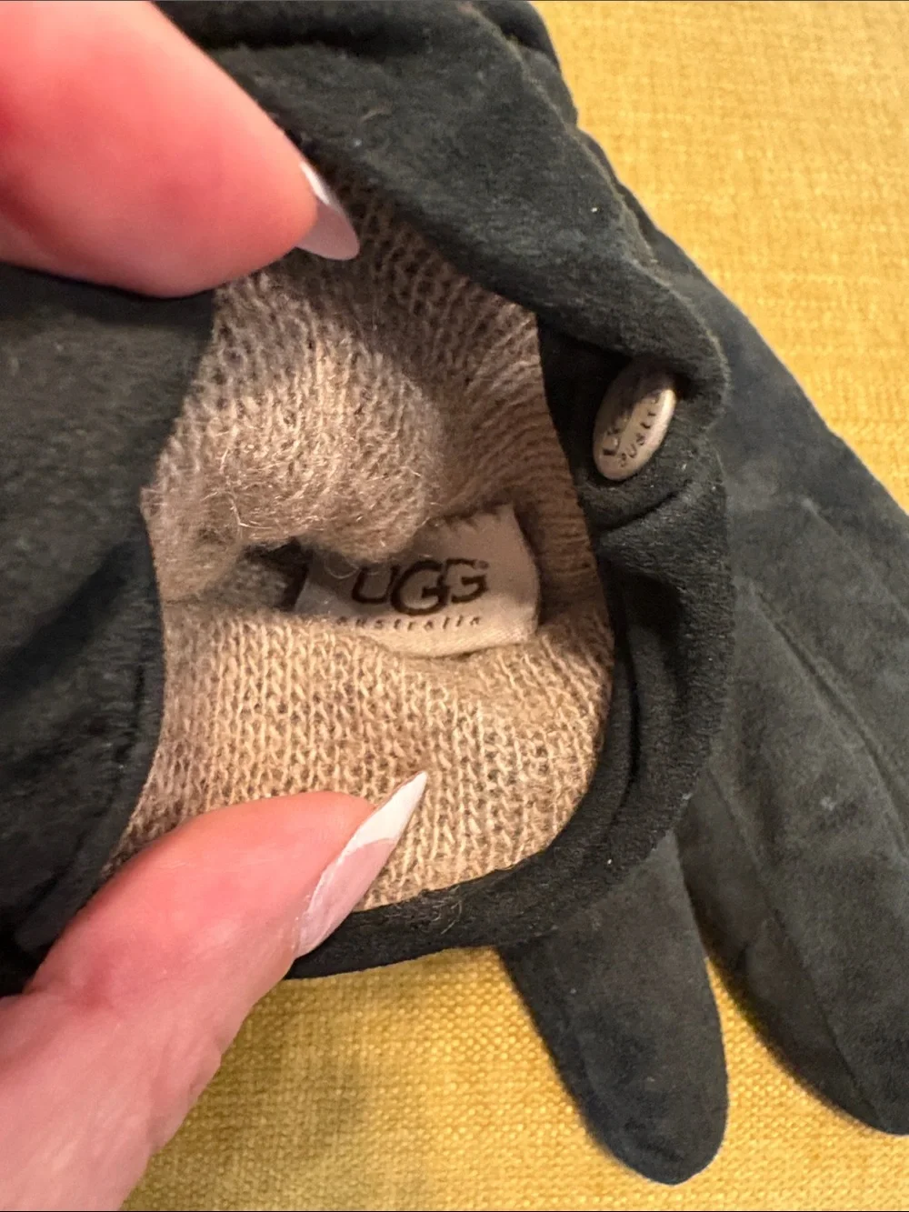 UGG Black Leather, cashmere lined Tech Gloves